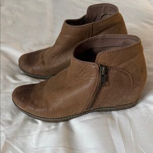 Dansko Tan Leather Ankle Booties